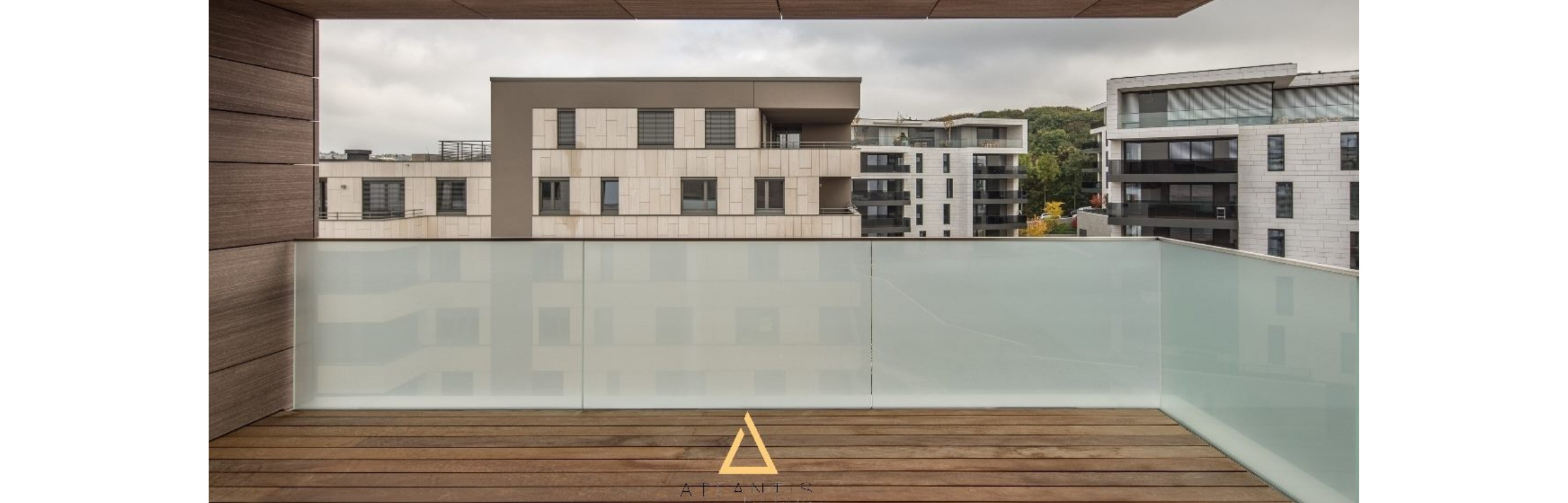 Banner Atlantis Real Estate