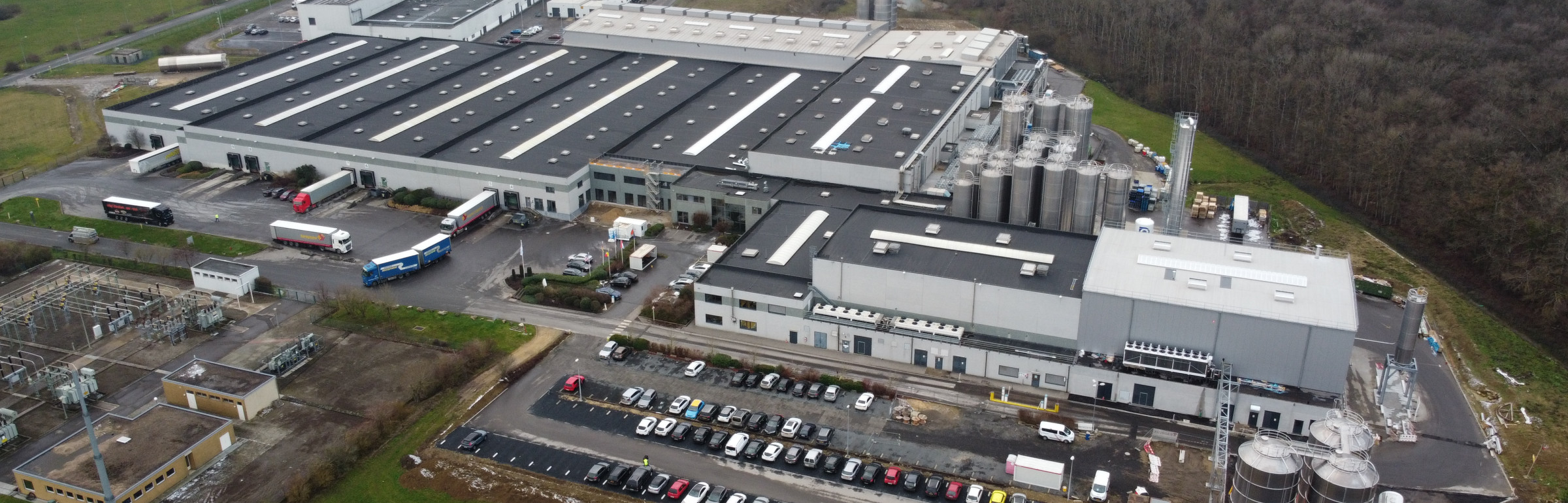 Banner Plastipak - LuxPEt