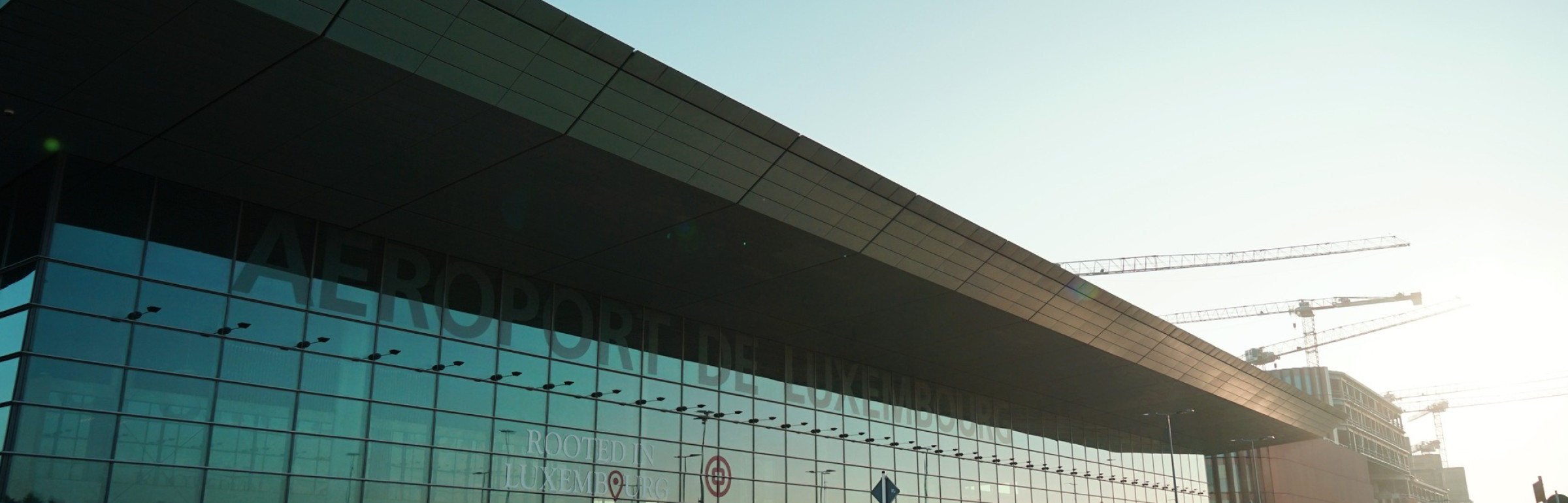 Banner lux-Airport