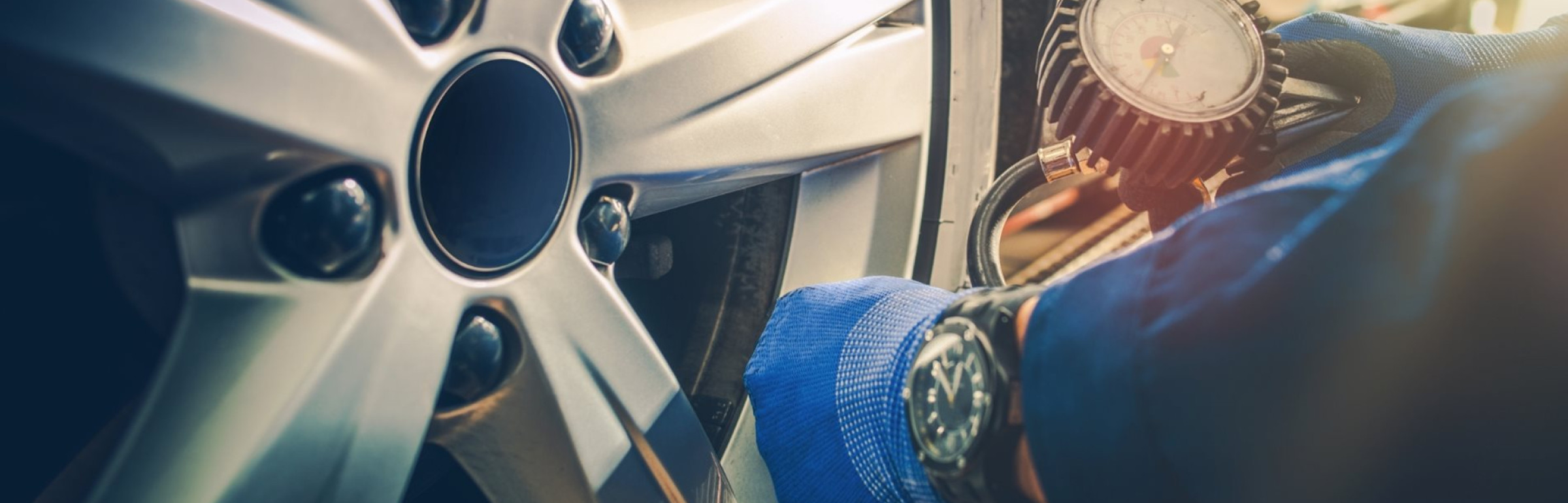 Banner Auto Red Line