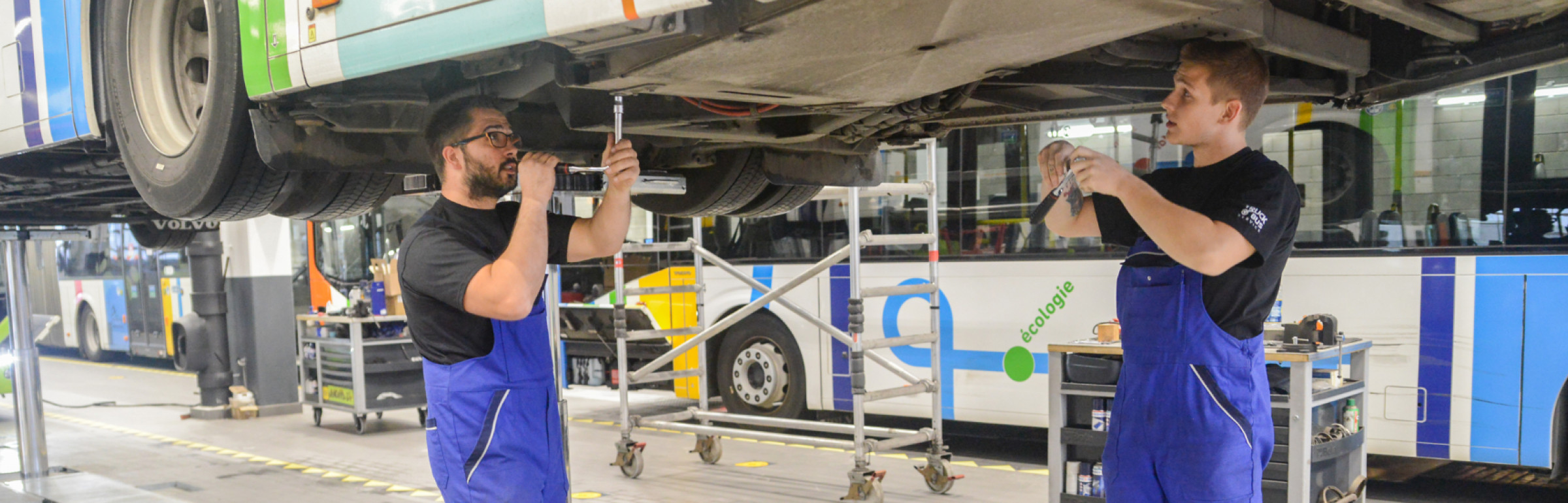 Banner Truck & Bus Service