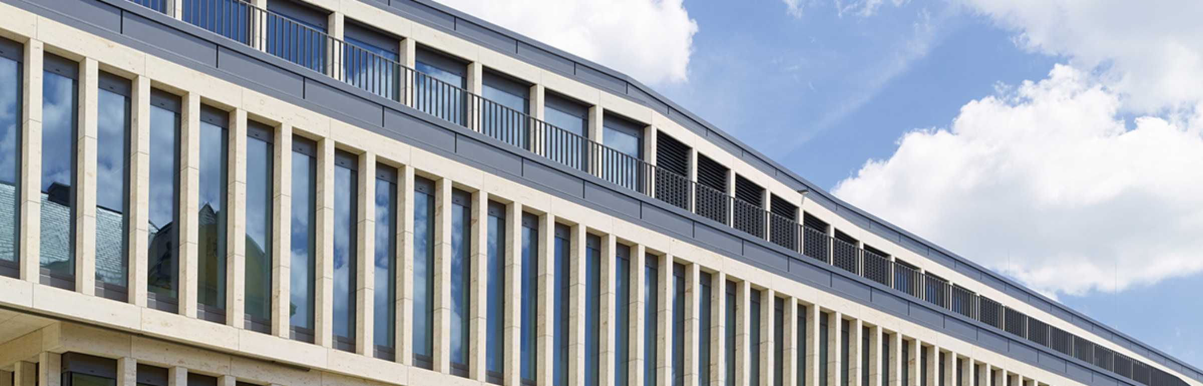 Banner Clifford Chance