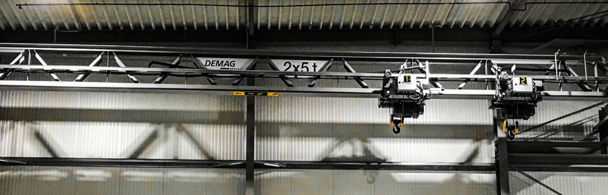 Banner LEON KREMER SARL