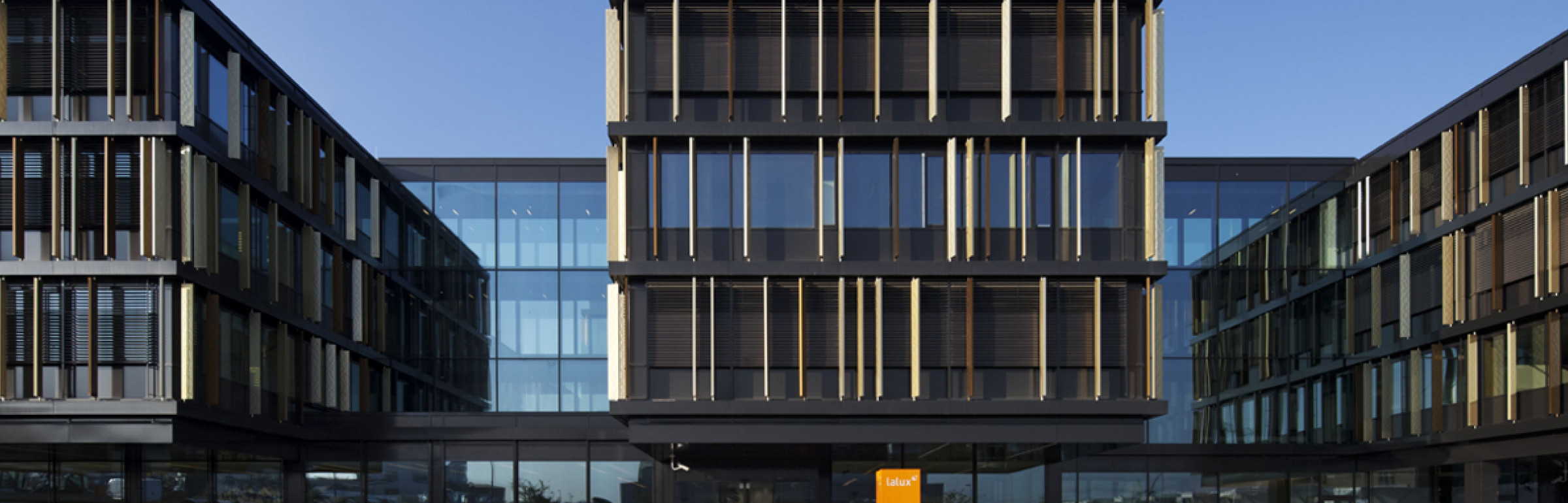 Banner LALUX ASSURANCES